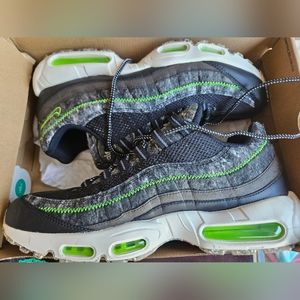 NIKE air max pro 95 gray gradient and lime green